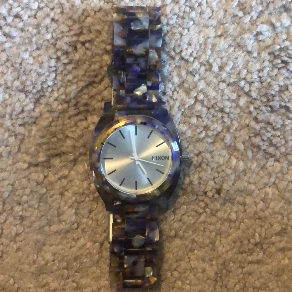 Nixon watch